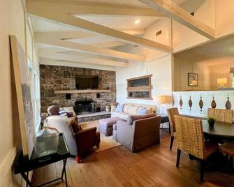 Cedar Cove on Weiss Lake - Cedar Bluff - Wohnzimmer