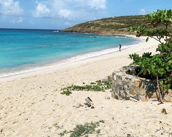 Luxury 5 star Indigo Bay Villa w/ Pool-Walk to Beach - Cole Bay - Beach