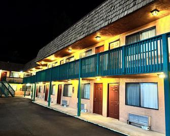 Federal Way Motel - פדראל וואי - בניין