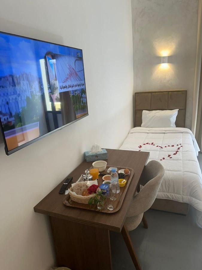 Hotel De Provence thumbnail 3