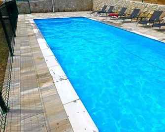 House Sara 2 - Rakovica - Piscina
