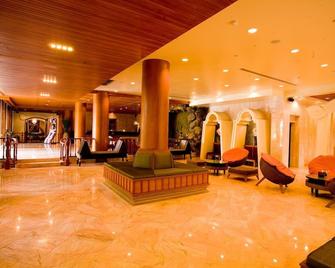 宜人套房酒店 - 曼谷 - 大廳