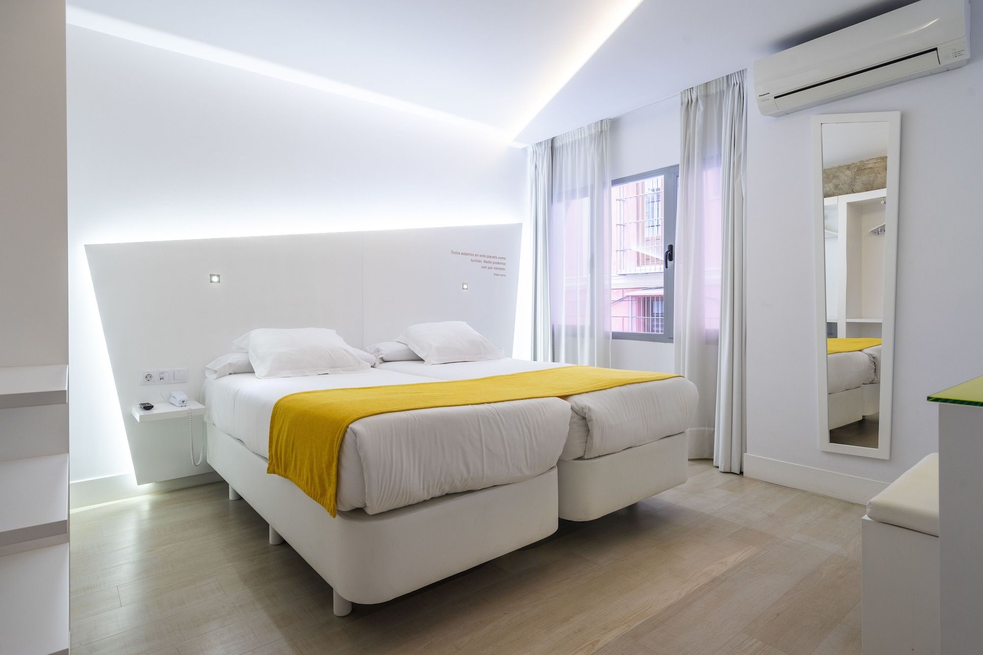 فندق أتاراثاناس مالاغا البوتيكي