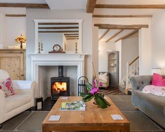 Bell Cottage - Pretty Period Cottage Dog Friendly - Northallerton - Living room