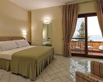 Hotel Villa Poseidon & Events - Salerno - Bedroom