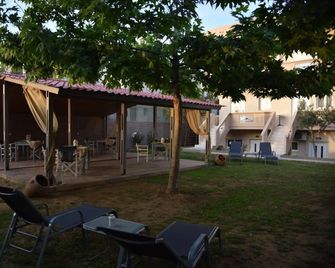 Kosmos A.G.K Studios-Apts - Darátsos - Patio