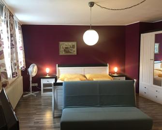 Bed & Breakfast Sonne - Bregenz - Bedroom