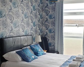 Hotel242 - Blackpool - Κρεβατοκάμαρα