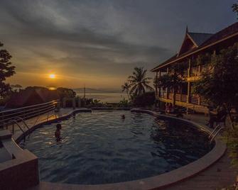 Sea Rock Resort - Ko Pha Ngan - Pool