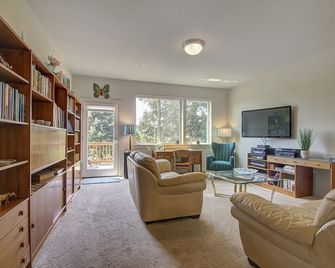 Beautiful & pet friendly! Close to Downtown and Hwy - Vancouver - Sala de estar