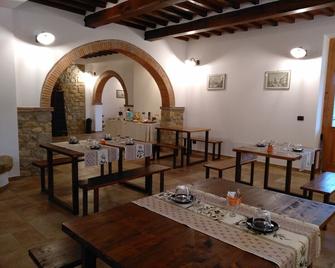 B&B Lavanda e Rosmarino - Capolona - Restaurante