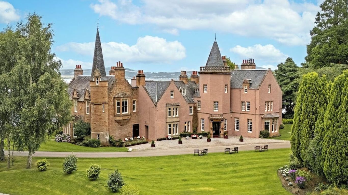 بنشريو هاوس هوتل