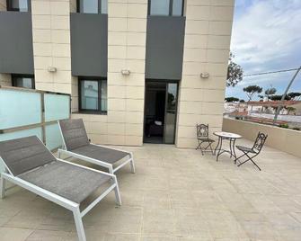 6 Bis Hotel - Castelldefels - Balkón