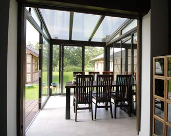 Residence in Zastan with Lake Access - Wisełka - Jadalnia