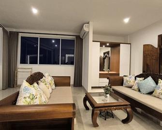 Pandawa Cove Villa By Abm - Denpasar - Olohuone