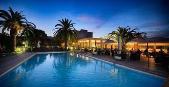 Hotel Restaurant Spa La Madrague - Lucciana - Pool
