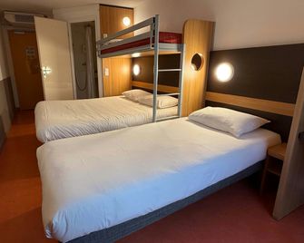 B&B HOTEL Lisieux Parc des Expositions - Lisieux - Slaapkamer