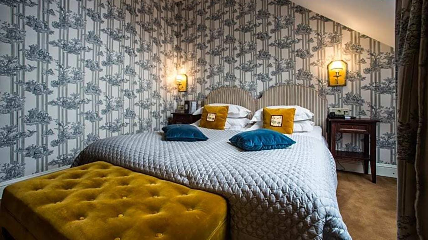 Apvalaus Stalo Klubas Gastro & Spa Hotel