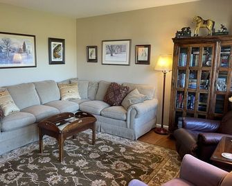 Relax with Sunset View - Mount Airy - Sala de estar