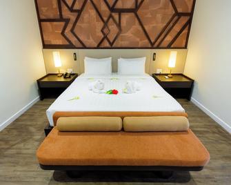 Swiss Village Resort & Spa - Mũi Né - Bedroom