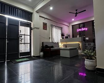 Sunita Residency - Gurugram - Lobby