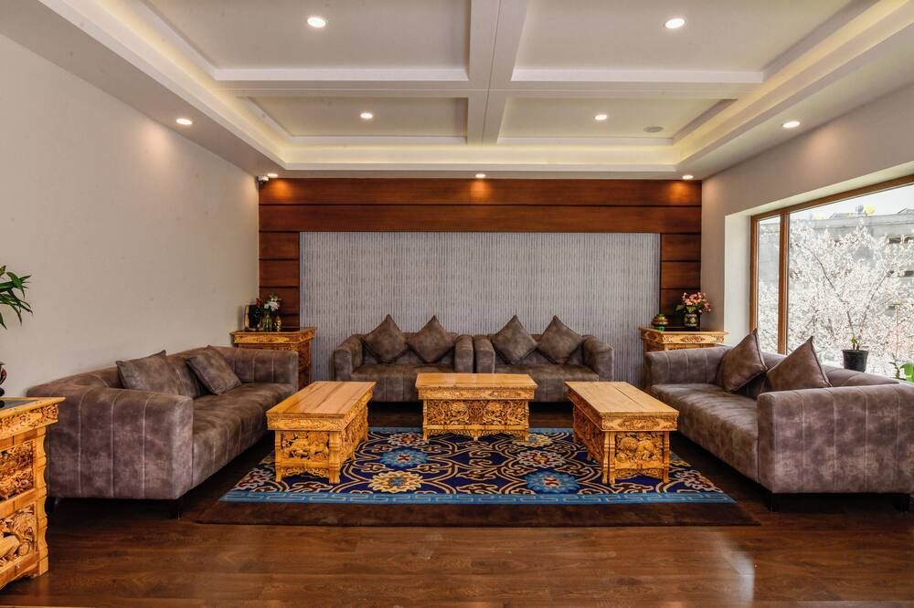 Tsokar Retreat - לה - טרקלין