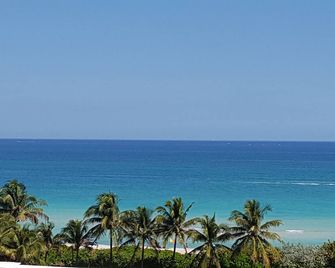 2 Bedroom 2 Bath Beachfront Condo On Mia - Miami Beach - Playa