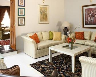 Hotel One Karachi - Karachi - Sala de estar