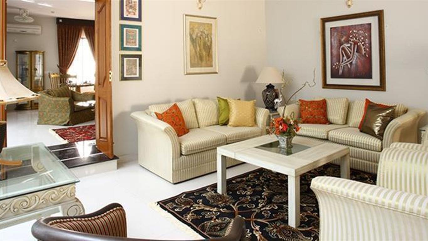 هوتل ون كراتشي