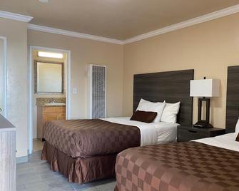 Holland Inn & Suites - Morro Bay - Schlafzimmer