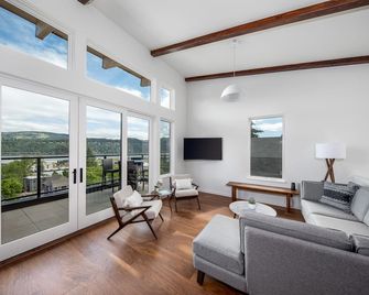 Hawks Perch - Hood River - Pokój dzienny