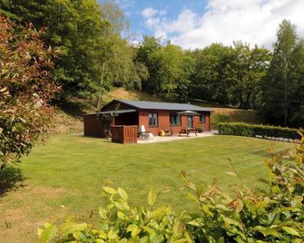 Ryedale Country Lodges - Willow Lodge - York - Building