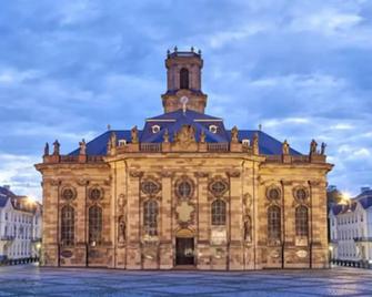 هوتل ريستورانت بروخفيزا - ساربروكن