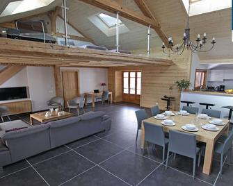 Between Lake And Mountains: La Belle Etoile - Rental Near Lake Annecy - Faverges - Salle à manger