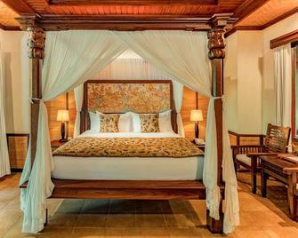 Sri Phala Resort And Villa - Denpasar - Bedroom