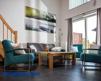 Ferienhaus Nordhorn - Haus Am See - Nordhorn - Living room