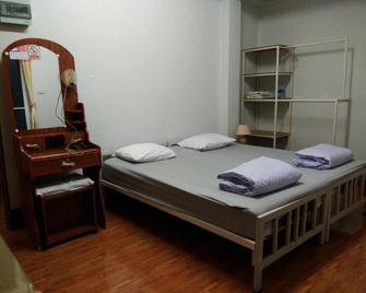 We home - Mae Chan - Schlafzimmer