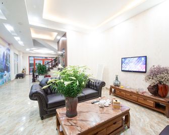 Khach San Sao - Hanoi - Vestíbul