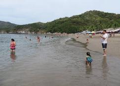 Casa Mar Y Sol Is Comfortable Secure With Pool. Close To Beach And Restaurant - Barra de Navidad