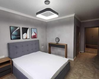 Элегантная Классика, Квартира в самом центре города Алматы - Almaty - Bedroom