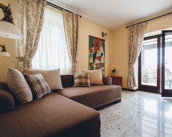 Eco Hotel Carrubba - Tivat - Living room