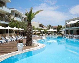 Renaissance Hanioti Resort - Afytos - Pool