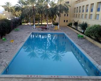 Hotel Les Zibans - Biskra - Pool