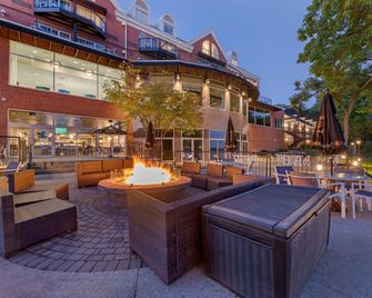 Heidel House Hotel and Conference Center, an Ascend Collection Hotel - Green Lake - Servicio de la propiedad