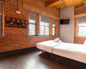 easyHotel Manchester - Manchester - Bedroom