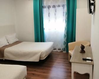 Hotel Domus - Coimbra - Yatak Odası