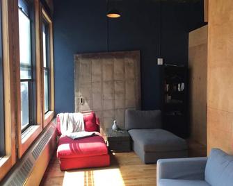 Hostel du Nord - Duluth - Living room
