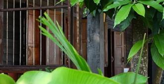 Bed&Breakfast, 1 King size bed, near Chiang Mai railway station - Chiang Mai - Bedroom