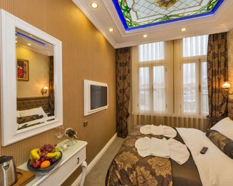 Alpek Hotel - Istanbul - Makuuhuone