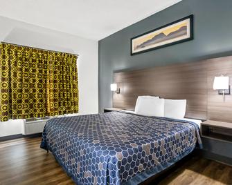 Econo Lodge - Jesup - Bedroom